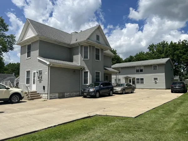 209-215 E Marsile ST, Bourbonnais, IL 60914