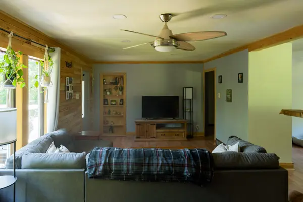 421 E Il State Route 351, Oglesby, IL 61348