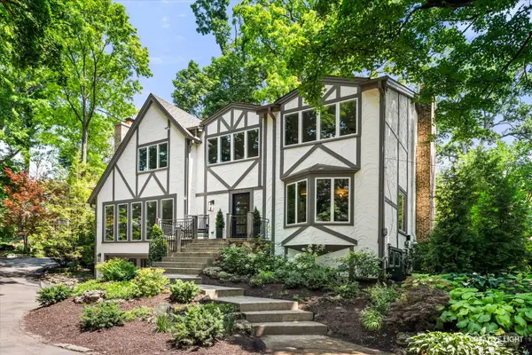 641 Lake RD, Glen Ellyn, IL 60137