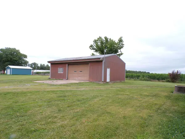 3632 State Route 13/127 Route, Pinckneyville, IL 62274