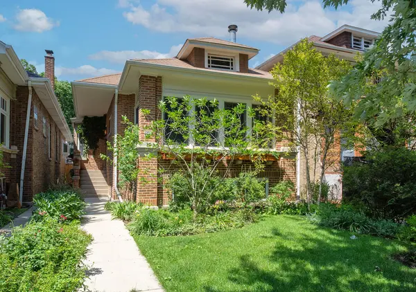 2948 W Wilson AVE, Chicago, IL 60625