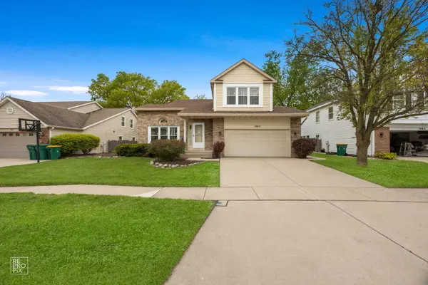 1002 HOBSON DR, Buffalo Grove, IL 60089