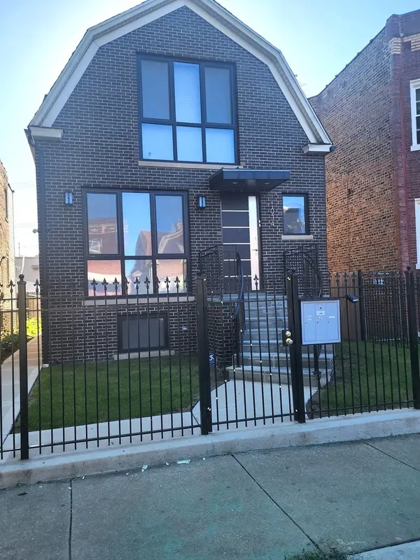 1034 N Drake AVE, Chicago, IL 60651