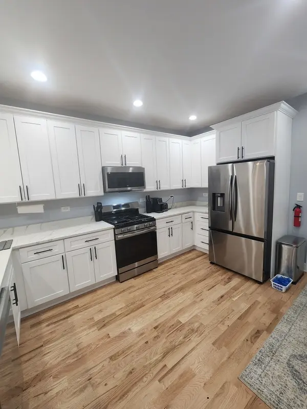 1034 N Drake AVE, Chicago, IL 60651