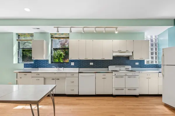 3435 W Adams ST, Chicago, IL 60624