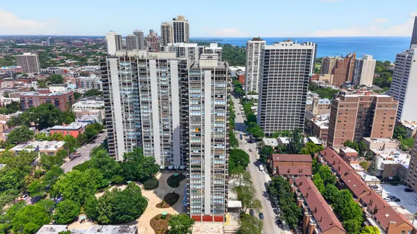 1355 N Sandburg TER #2902D, Chicago, IL 60610