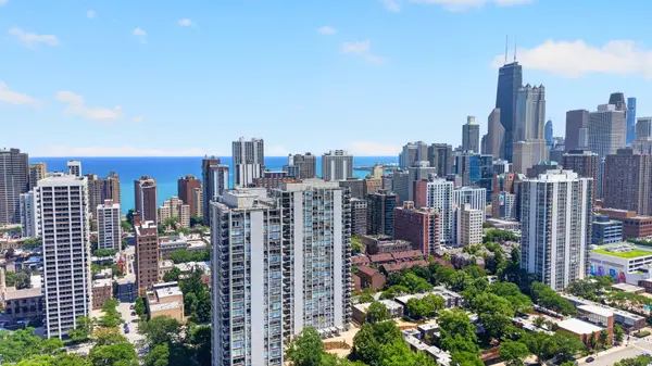 1355 N Sandburg TER #2902D, Chicago, IL 60610