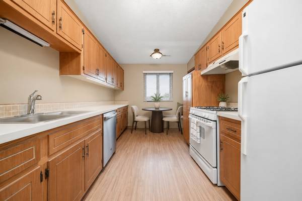 10521 S Roberts RD #3A, Palos Hills, IL 60465