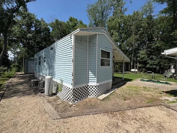17/144 Woodhaven, Sublette, IL 61367