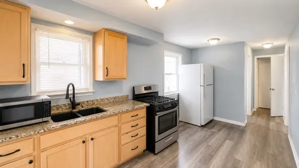 8635 S Burnham AVE, Chicago, IL 60617