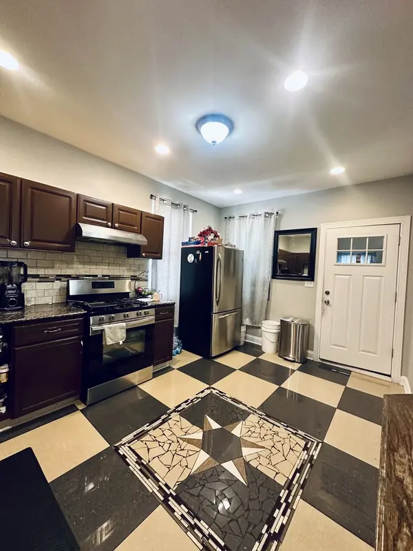 6627 S Marshfield AVE, Chicago, IL 60636