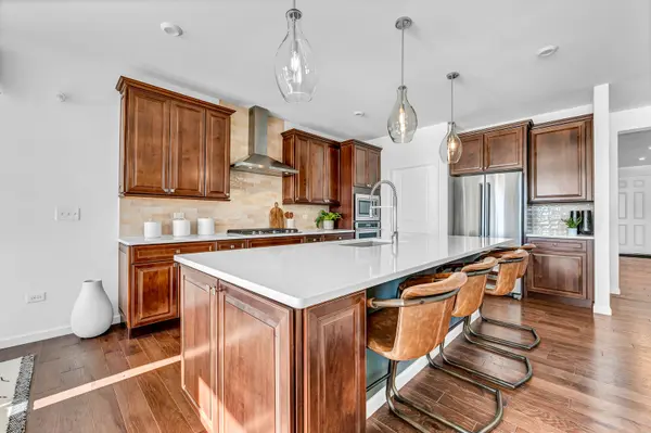 3255 Kimblewick CIR, Aurora, IL 60503