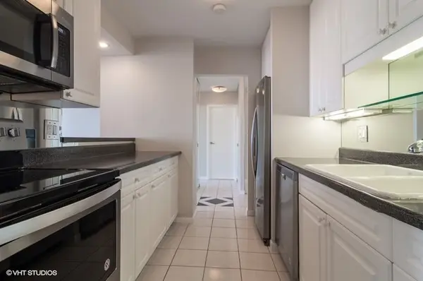 111 E Chestnut ST #52J, Chicago, IL 60611