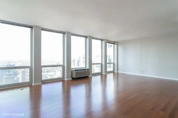 111 E Chestnut ST #52J, Chicago, IL 60611
