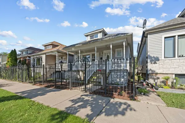 8328 S essex AVE, Chicago, IL 60617