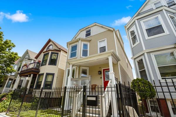 2905 N Dawson AVE, Chicago, IL 60618