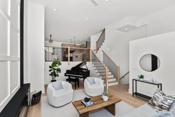 708 E 41 ST, Chicago, IL 60653