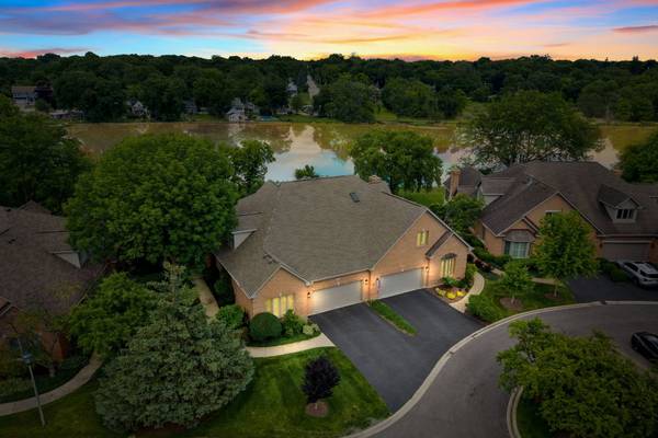 1240 Willowgate LN, St. Charles, IL 60174