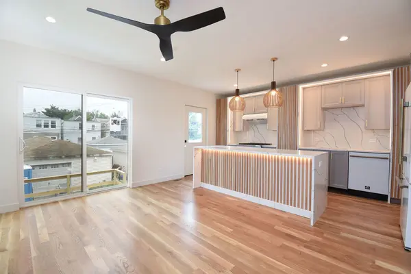 3547 W Hirsch ST, Chicago, IL 60651