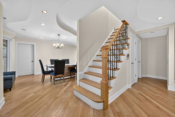75 N 2nd AVE, Des Plaines, IL 60016