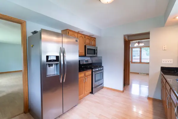 28916 W Main ST, Cary, IL 60013