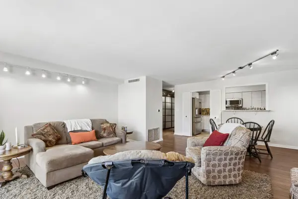 6007 N Sheridan RD #9E, Chicago, IL 60660