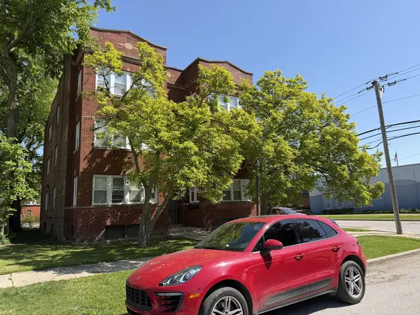 37 W 14th PL, Chicago Heights, IL 60411