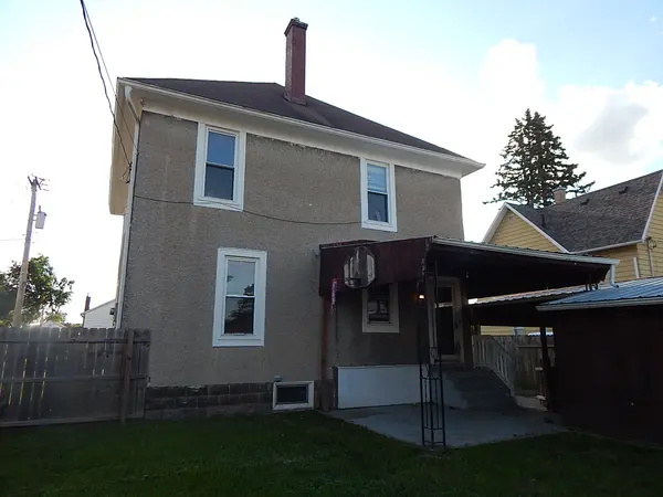 205 N 5th ST, Maquoketa, IA 52060