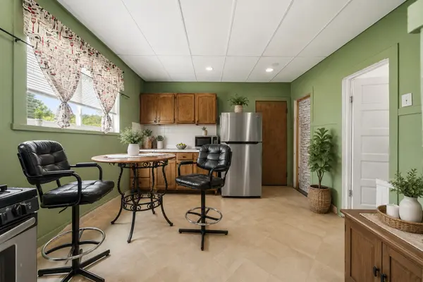 11612 S Lafayette AVE, Chicago, IL 60638