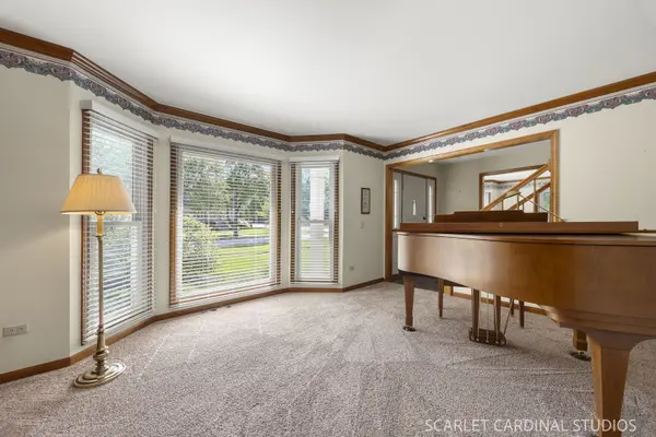 904 Santa Rosa AVE, Wheaton, IL 60187