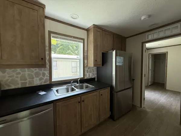 3 Franklin LN, Carbondale, IL 62901