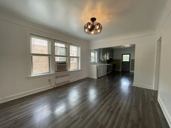 5832 N Virginia AVE #2, Chicago, IL 60659