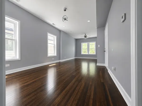 5020 W OHIO ST, Chicago, IL 60644