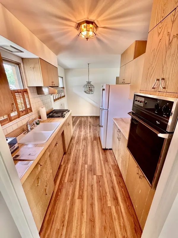 4707 Fairview AVE, Downers Grove, IL 60515