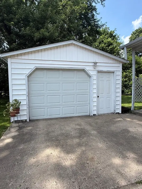 623 Sterling AVE, Dixon, IL 61021