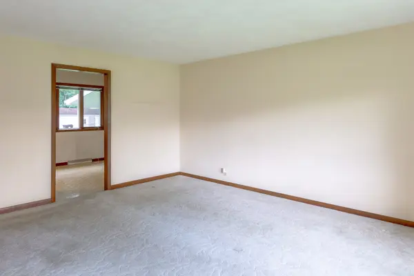 501 S First ST, Fisher, IL 61843