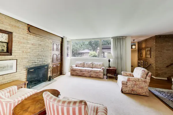7059 N OLCOTT AVE, Chicago, IL 60631