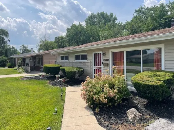 671 River DR, Calumet City, IL 60409