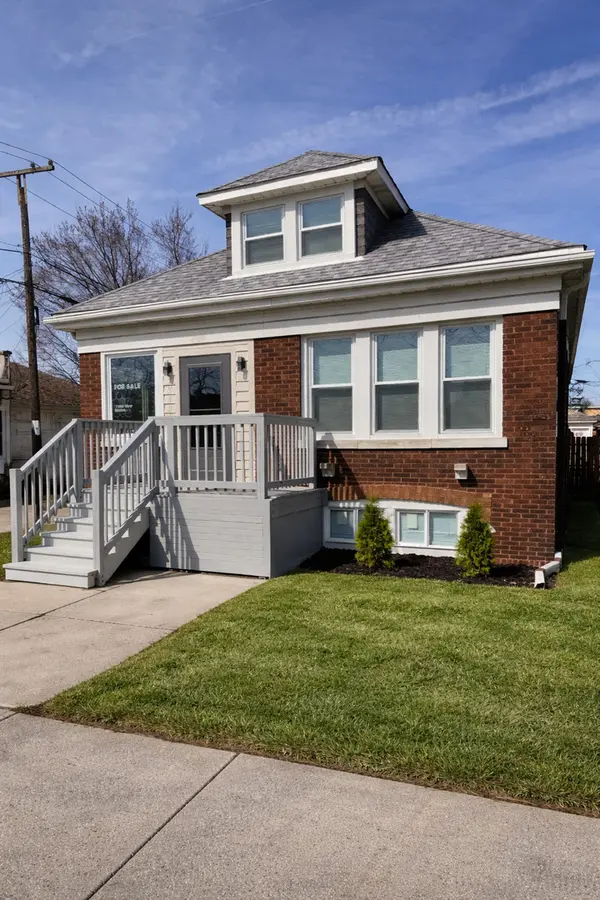 5542 W 64th ST, Chicago, IL 60638