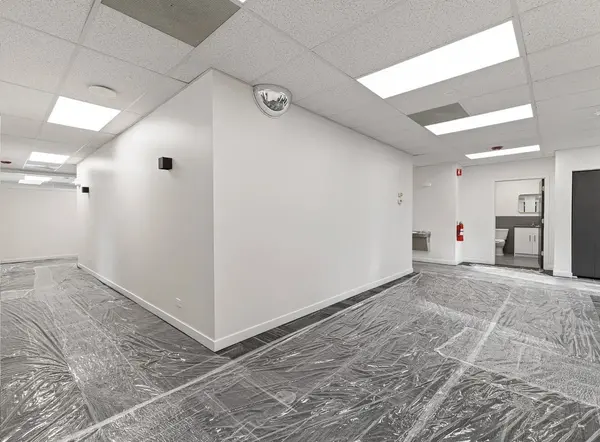 715 E Irving Park RD, Roselle, IL 60172