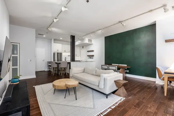 130 S Canal ST #817, Chicago, IL 60606