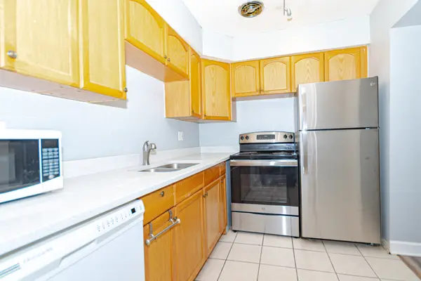 5950 N Kenmore AVE #208, Chicago, IL 60660