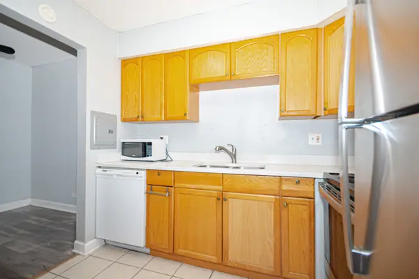 5950 N Kenmore AVE #208, Chicago, IL 60660