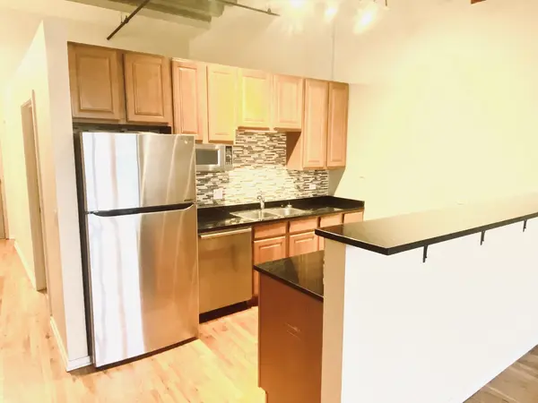 1645 W Ogden AVE #310, Chicago, IL 60612