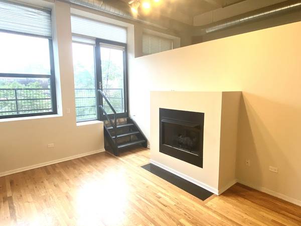 1645 W Ogden AVE #310, Chicago, IL 60612