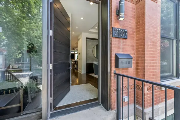 2107 W Erie ST, Chicago, IL 60612