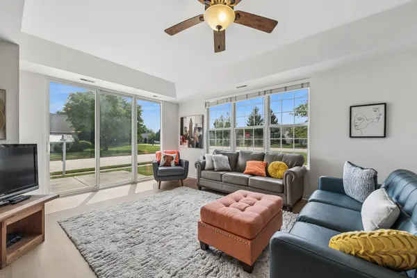 13759 Briargate DR #1, Huntley, IL 60142