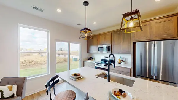 5238 Polster PL, Bettendorf, IA 52722