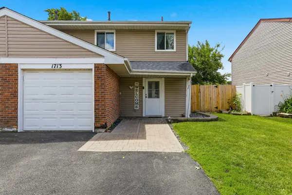 1713 Fulton LN, Hanover Park, IL 60133