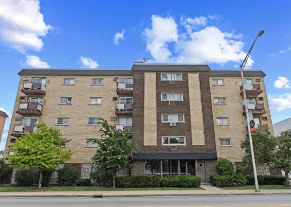 1247 S Harlem AVE #103, Berwyn, IL 60402